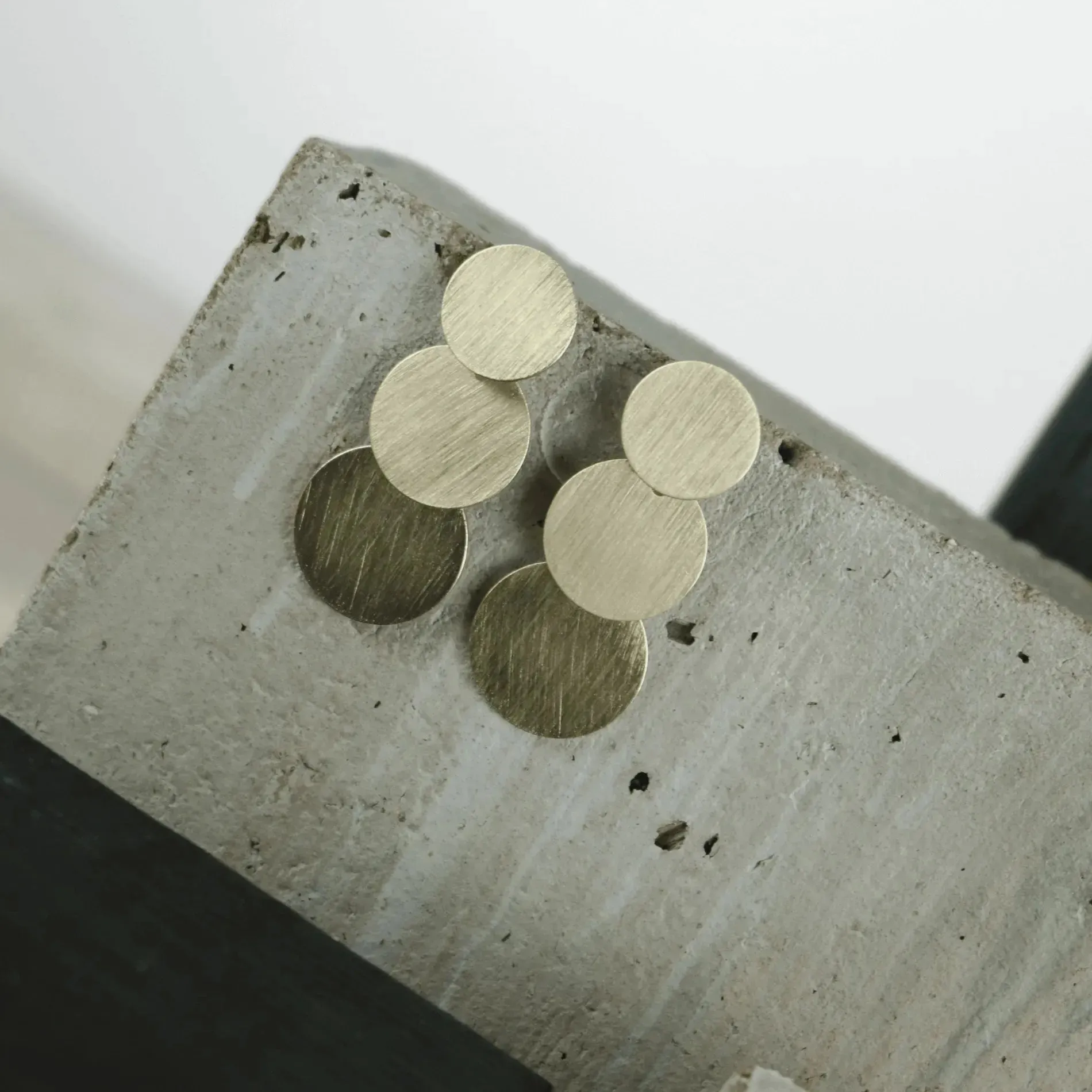 Tara Multi Dot Earring Gold Plating